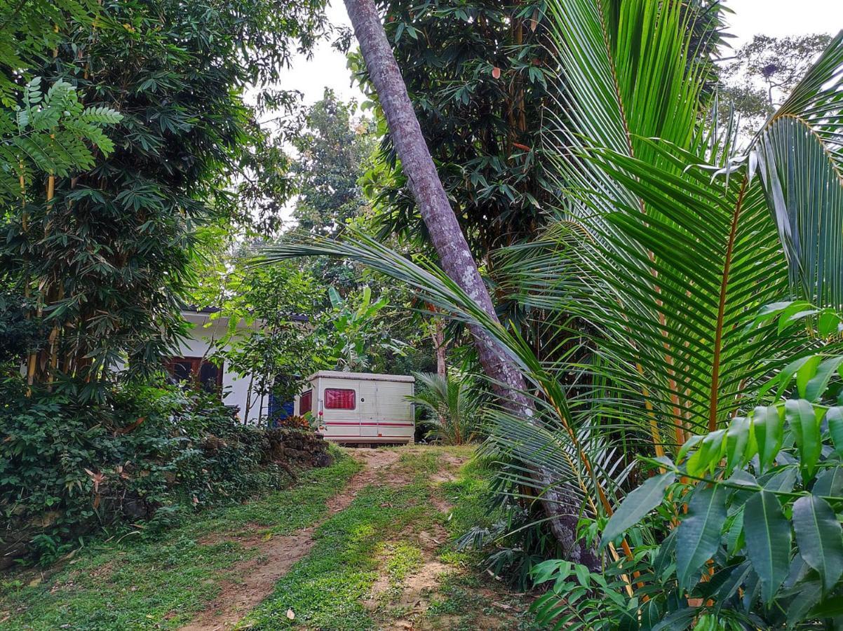 Schatzi'S Hideaway Tangalle Exterior foto